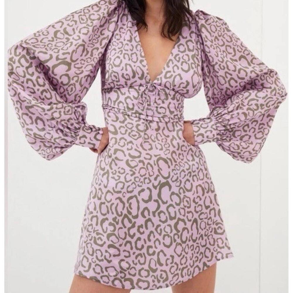 For Love & Lemons June Mini Dress Medium Lavender Leopard Print Ruched Flowy - Picture 2 of 3